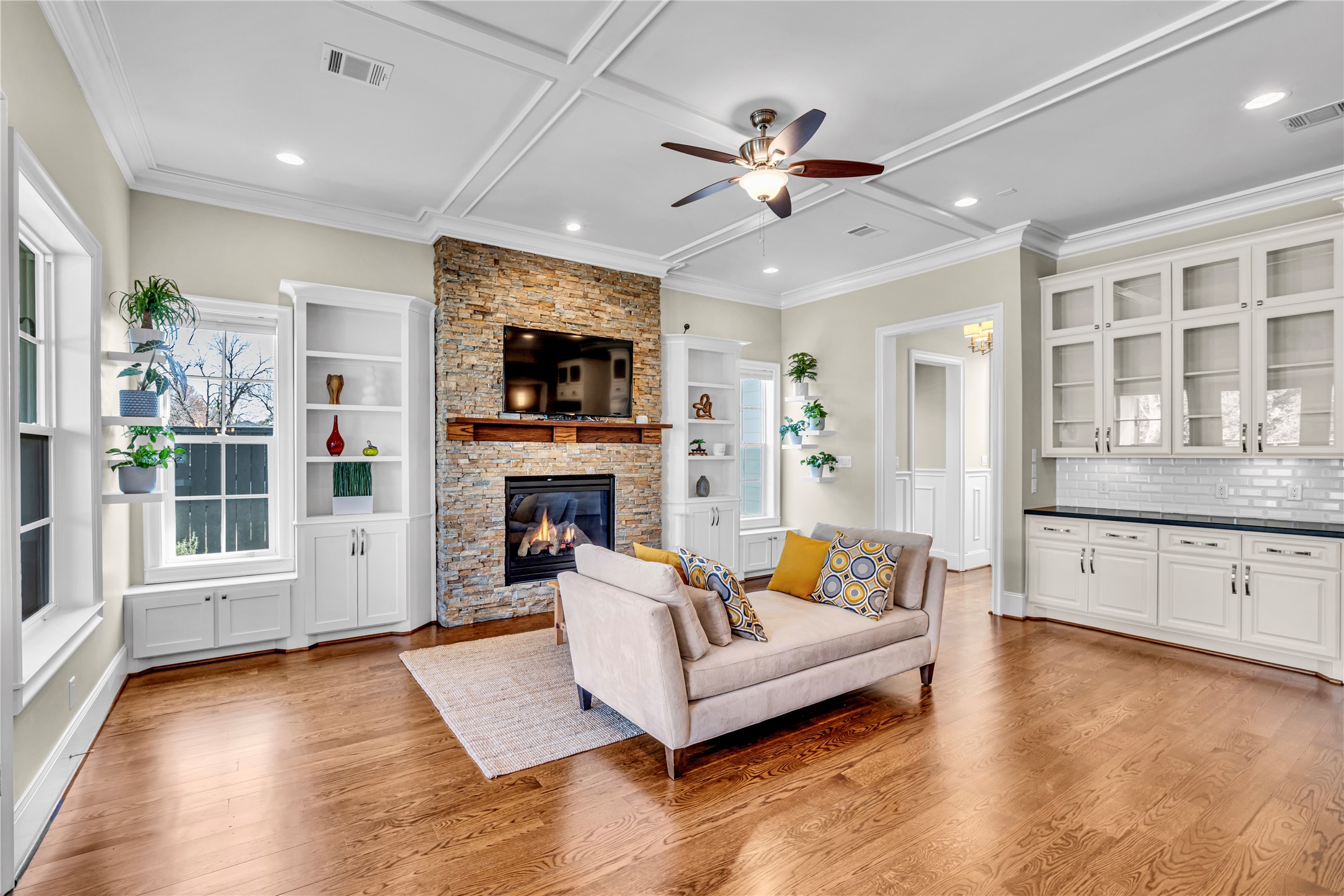 4702 Lido Lane Houston, TX 77092 - Photo 10 of 38