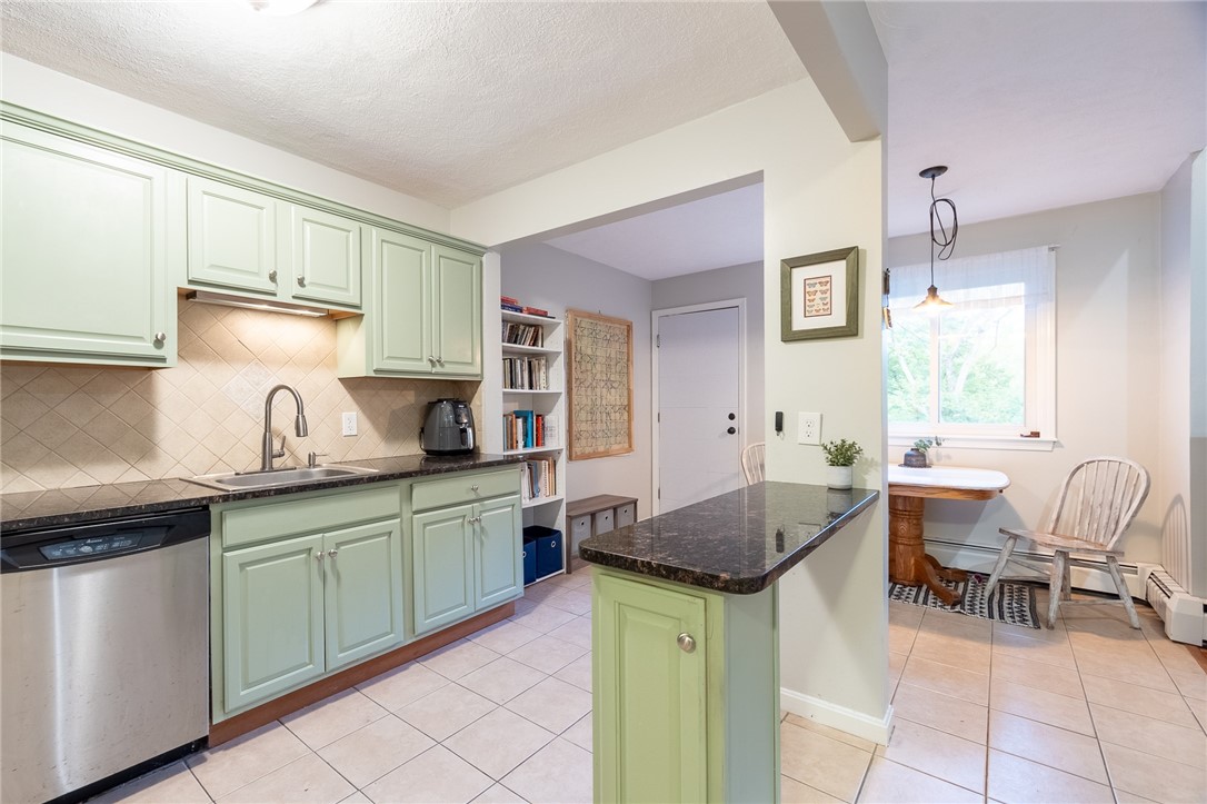 400 New River Road, Unit 512 Lincoln, RI 02838 - Photo 6 of 27