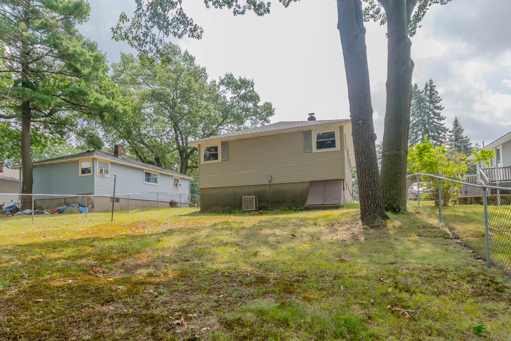 101 Hillcrest Road Waltham, MA 02451 - Photo 12 of 12