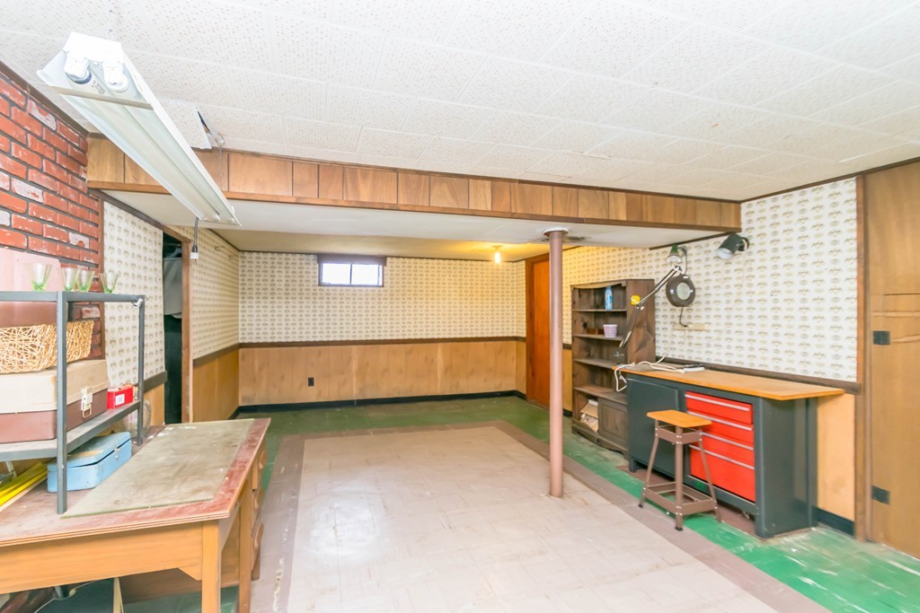 101 Hillcrest Road Waltham, MA 02451 - Photo 10 of 12