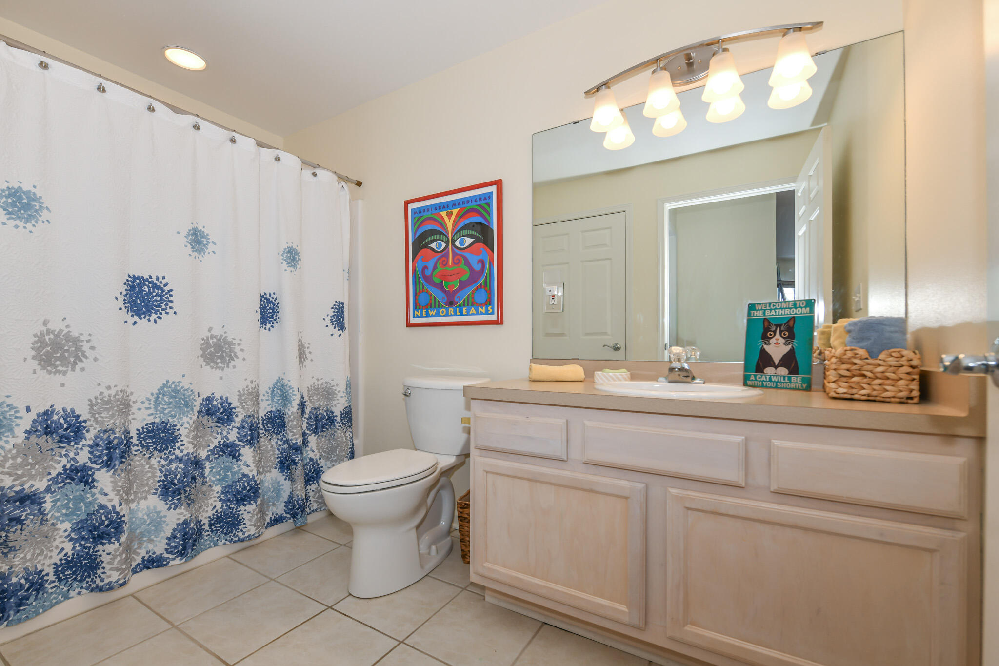 9128 West Elm Court, Unit F Franklin, WI 53132 - Photo 20 of 35 Main Bath