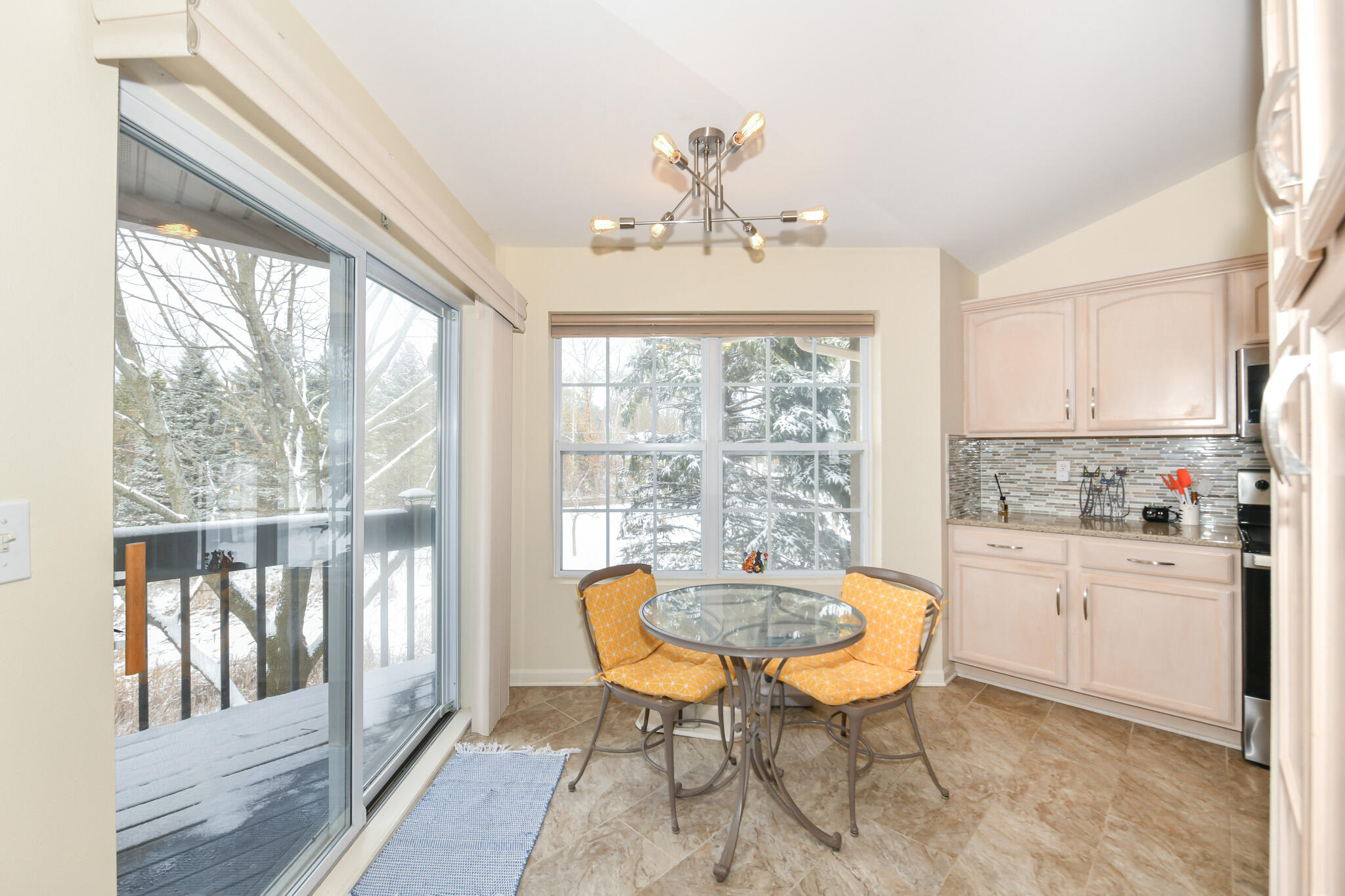9128 West Elm Court, Unit F Franklin, WI 53132 - Photo 8 of 35 Eat-In Kitchen