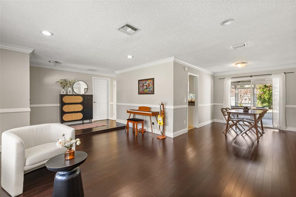 4713 Deer Road Orlando, FL 32812 - Photo 6 of 32 Gallery Image 6