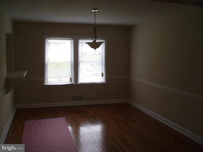 1550 Northbourne Road Baltimore, MD 21239 - Photo 3 of 13 Dining Room