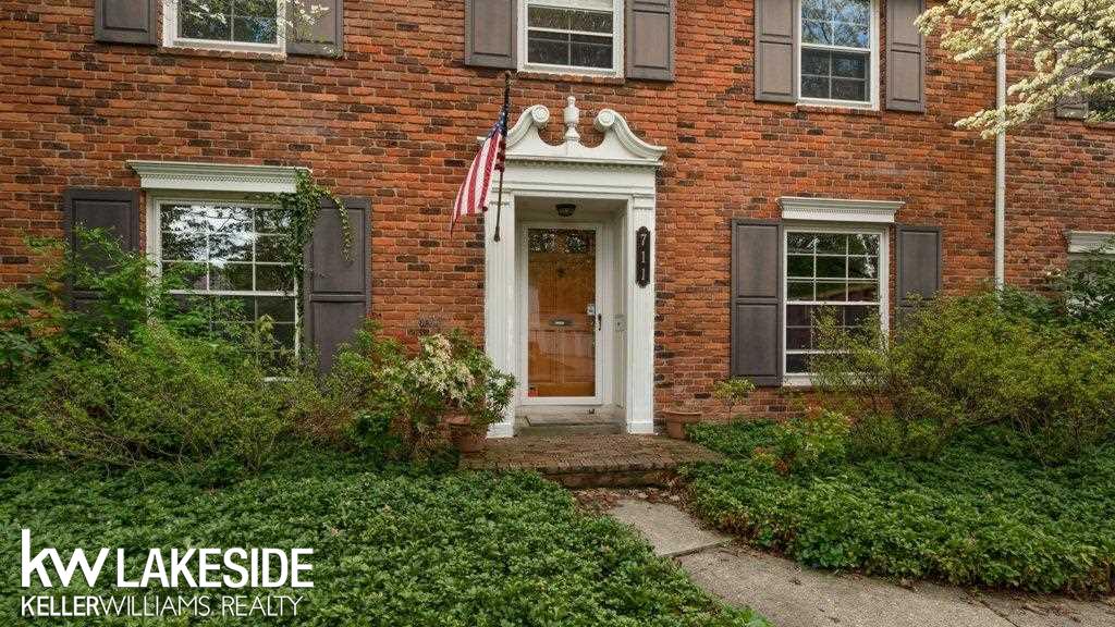 711 South Oxford Road Grosse Pointe Woods, MI 48236 - Photo 2 of 56