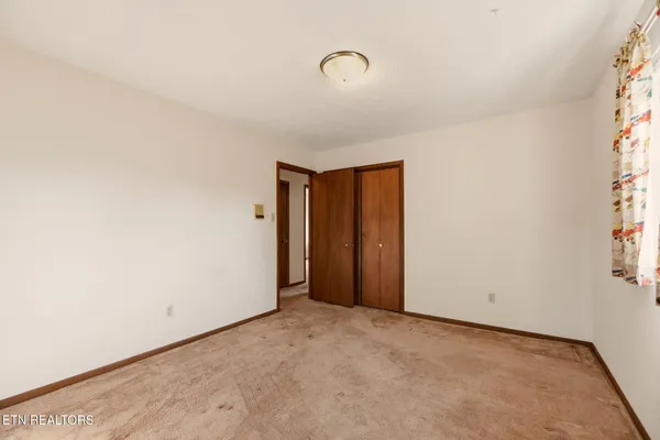 $395,000 | 307 Walnut Street, Clinton, TN 37716