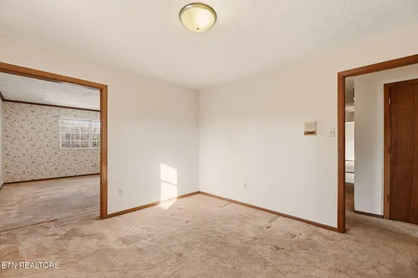 $395,000 | 307 Walnut Street, Clinton, TN 37716