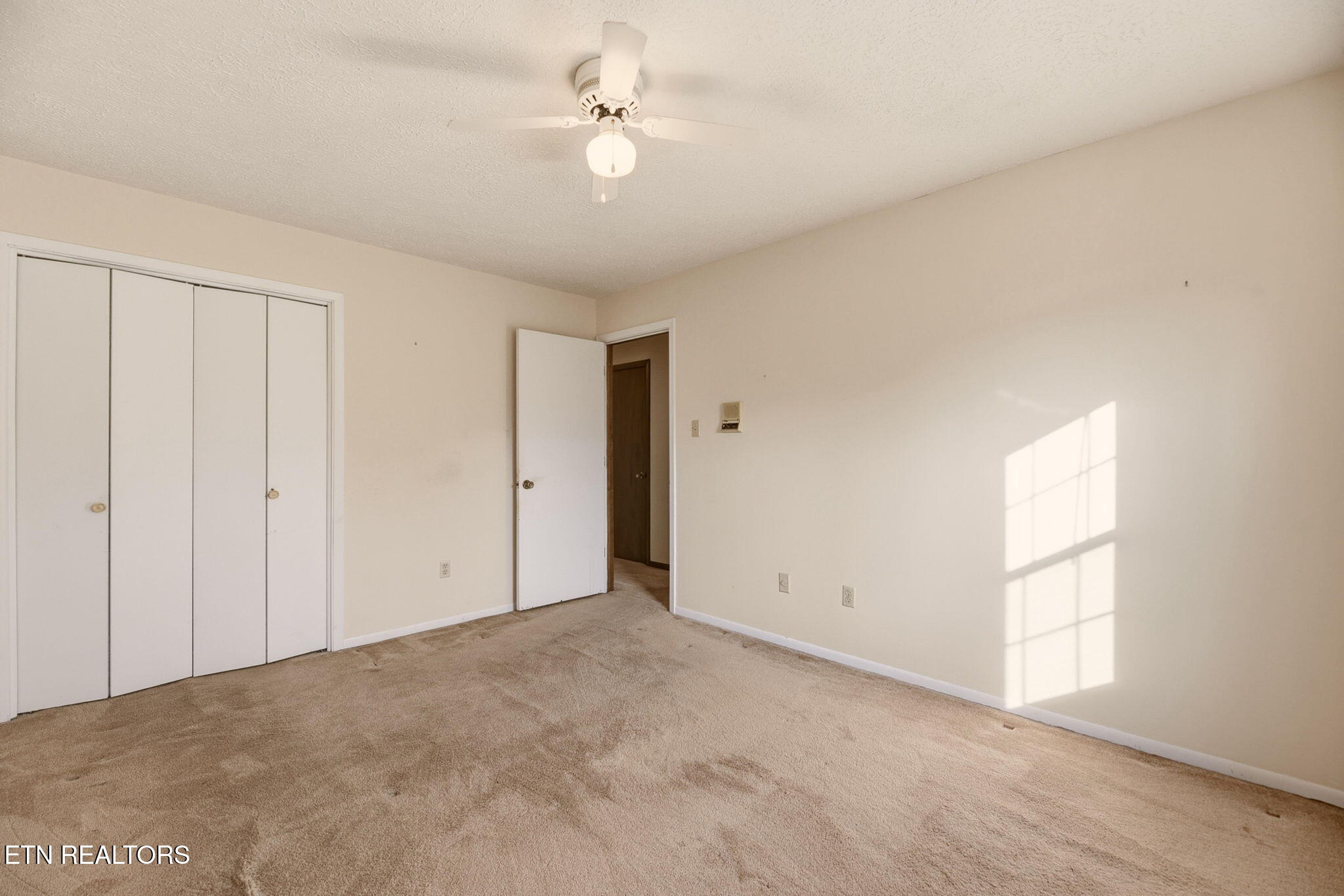 307 Walnut Street Clinton, TN 37716 - Photo 24 of 38 24-web-or-mls-(65)