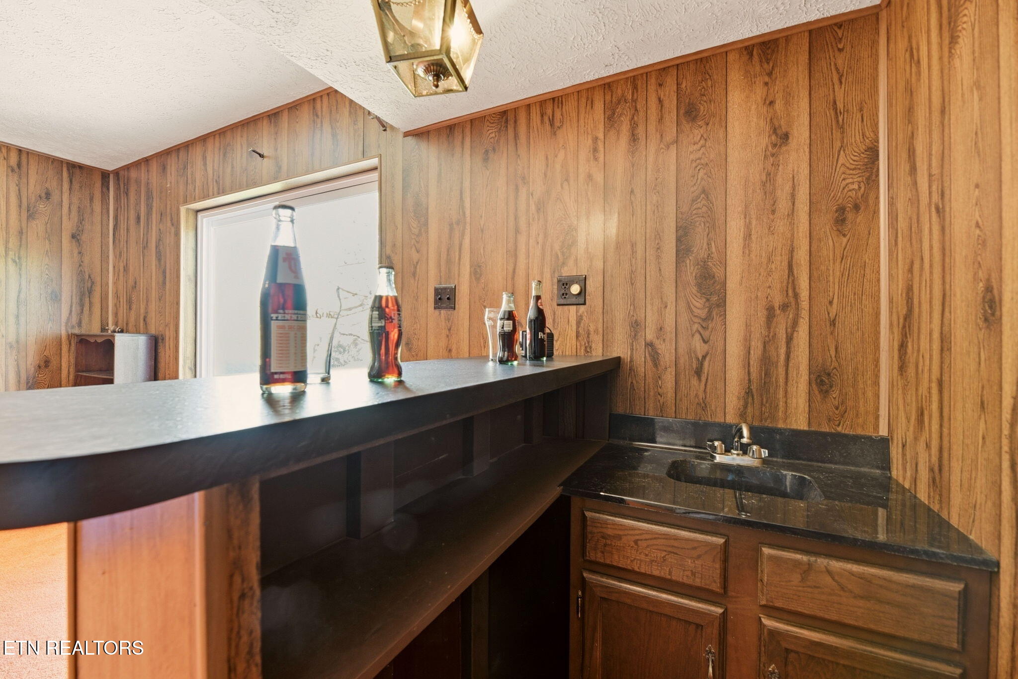 307 Walnut Street Clinton, TN 37716 - Photo 31 of 38 31-web-or-mls-(86)