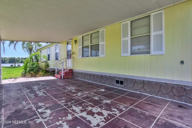 $300,000 | 219 Sportsman Drive, Welaka, FL 32193