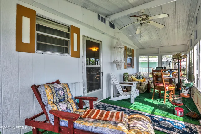 $300,000 | 219 Sportsman Drive, Welaka, FL 32193