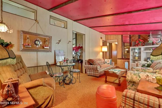 $300,000 | 219 Sportsman Drive, Welaka, FL 32193