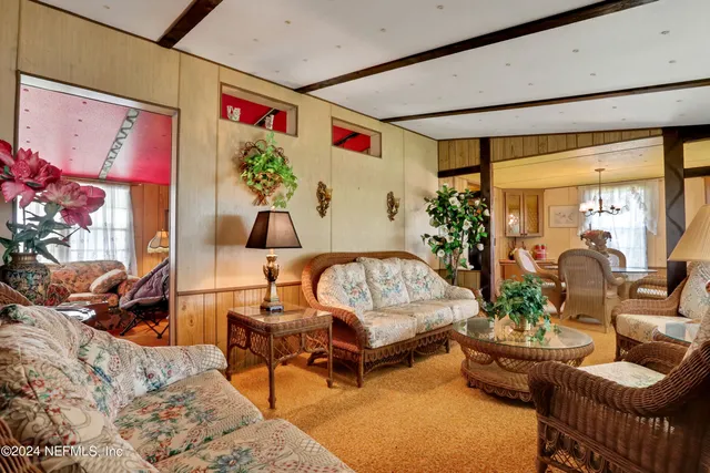 $300,000 | 219 Sportsman Drive, Welaka, FL 32193