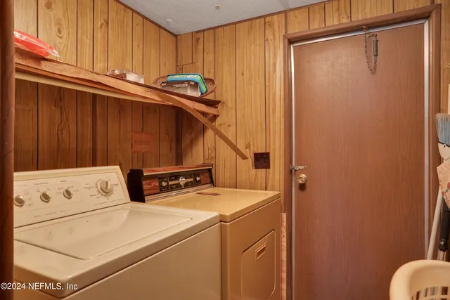 $300,000 | 219 Sportsman Drive, Welaka, FL 32193