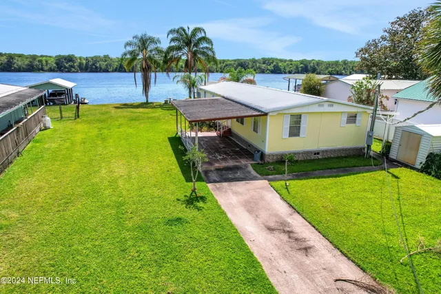 $300,000 | 219 Sportsman Drive, Welaka, FL 32193