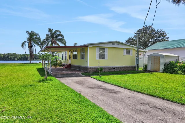 $300,000 | 219 Sportsman Drive, Welaka, FL 32193