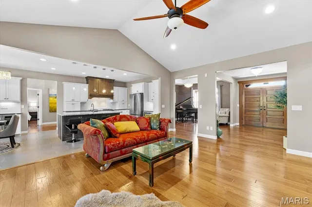 $675,000 | 1957 Llewellyn Road, Swansea, IL 62223