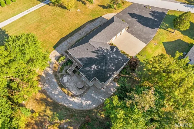 $675,000 | 1957 Llewellyn Road, Swansea, IL 62223