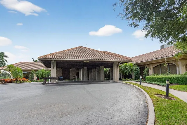 $399,900 | 7520 La Paz Court, Unit 209, Boca Raton, FL 33433