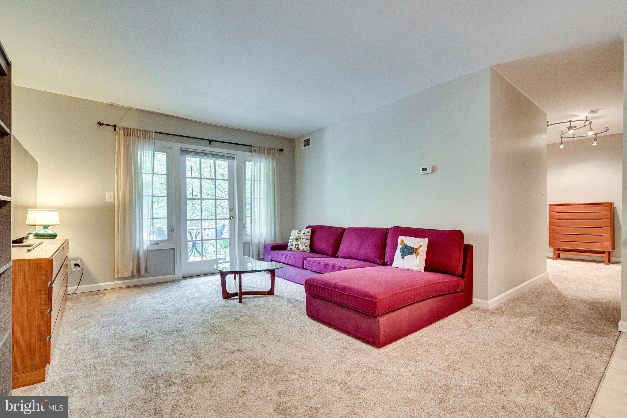 5900 Queenston Street, Unit 497 Springfield, VA 22152 - Photo 2 of 37 Family room w/brand new carpet