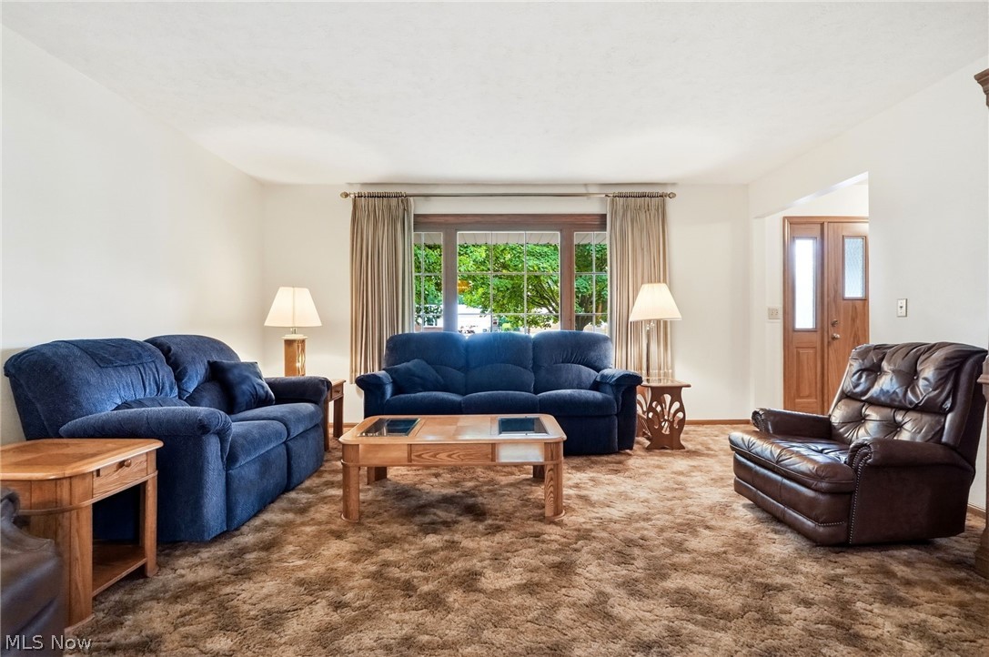 13176 Whitney Road Strongsville, OH 44136 - Photo 3 of 50 Gallery Image 3