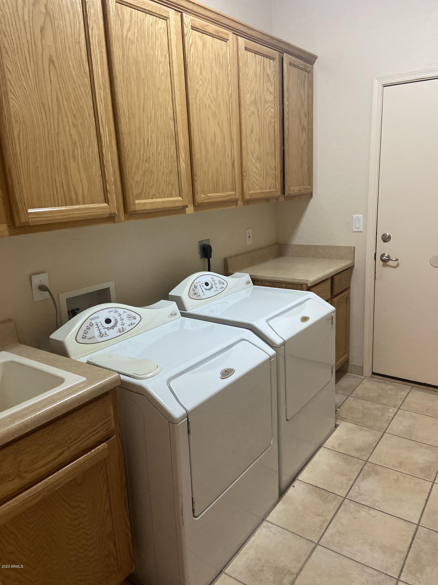 28261 North Sidekick Road Florence, AZ 85132 - Photo 27 of 68 Photo Nov 16, 5 27 42 PM