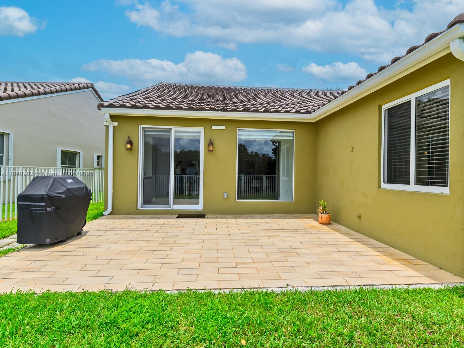 933 Falling Water Road Weston, FL 33326 - Photo 43 of 58