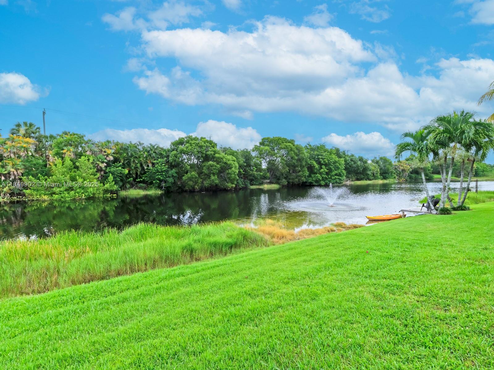 933 Falling Water Road Weston, FL 33326 - Photo 45 of 58