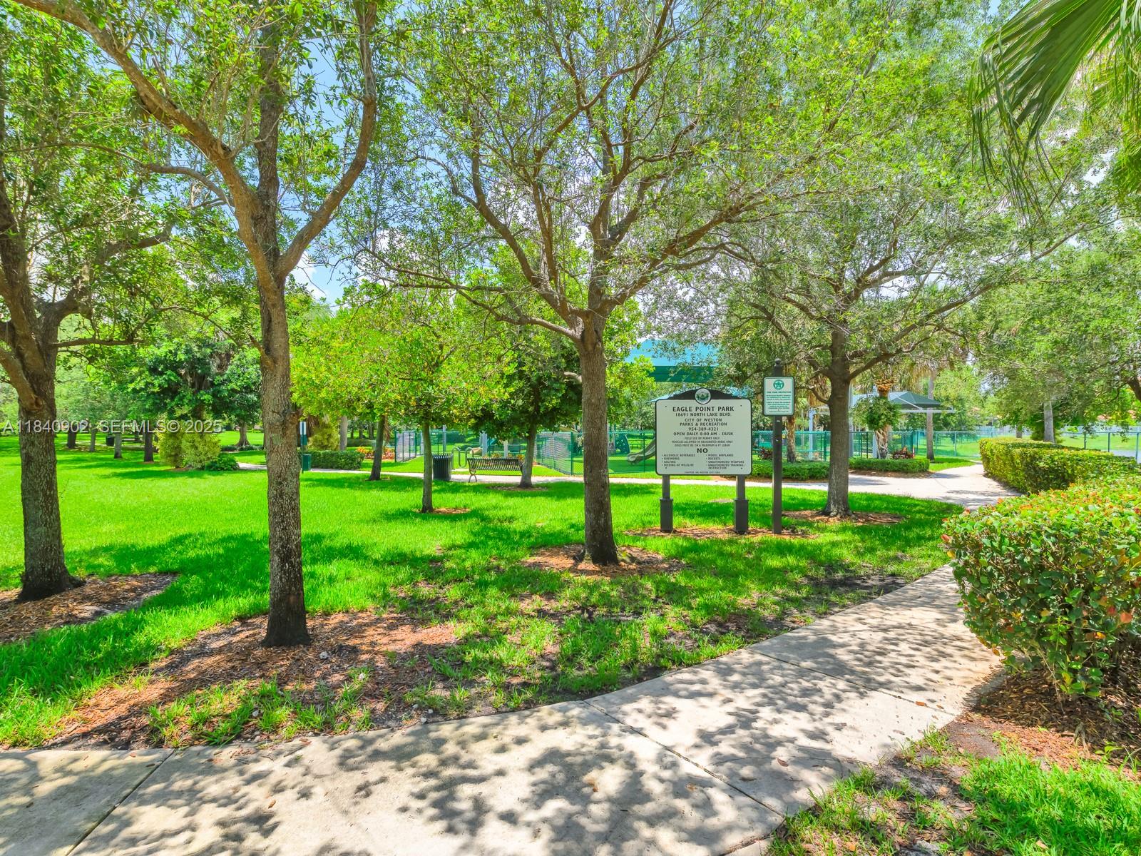 933 Falling Water Road Weston, FL 33326 - Photo 51 of 58