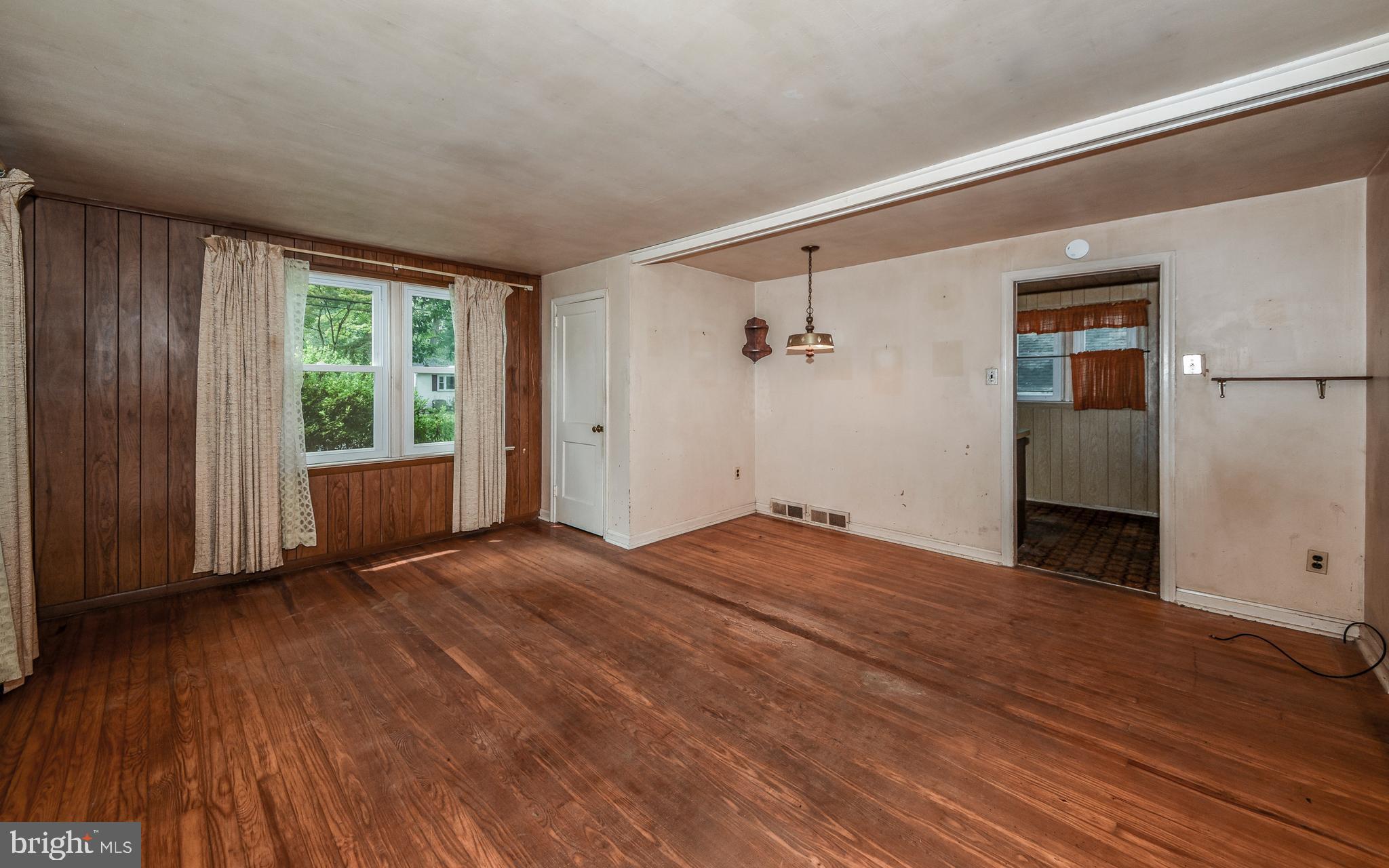 2139 Ridgeview Avenue Abington, PA 19001 - Photo 8 of 24 Gallery Image 8