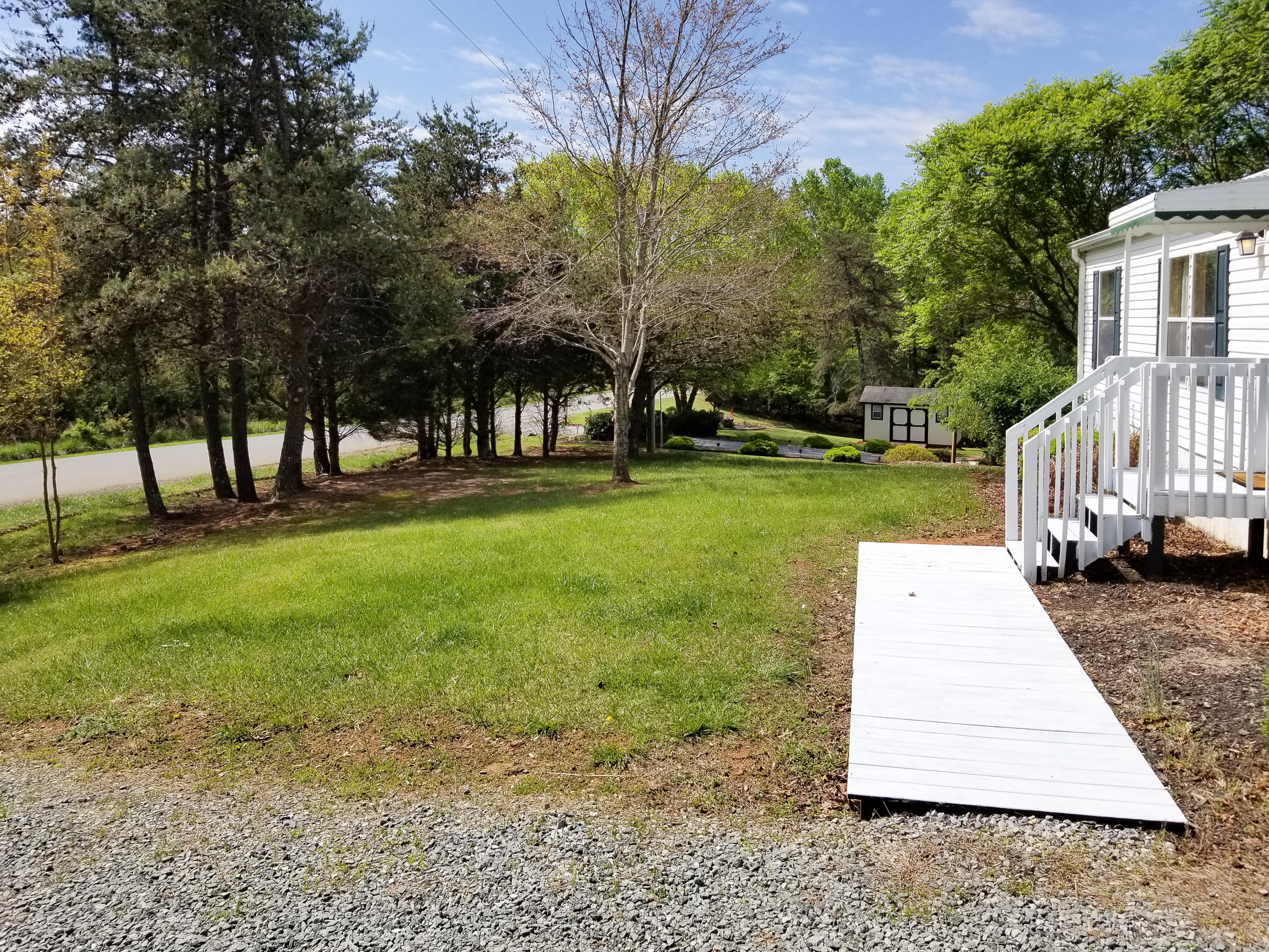 301 High Point Road Moneta, VA 24121 - Photo 14 of 35 13