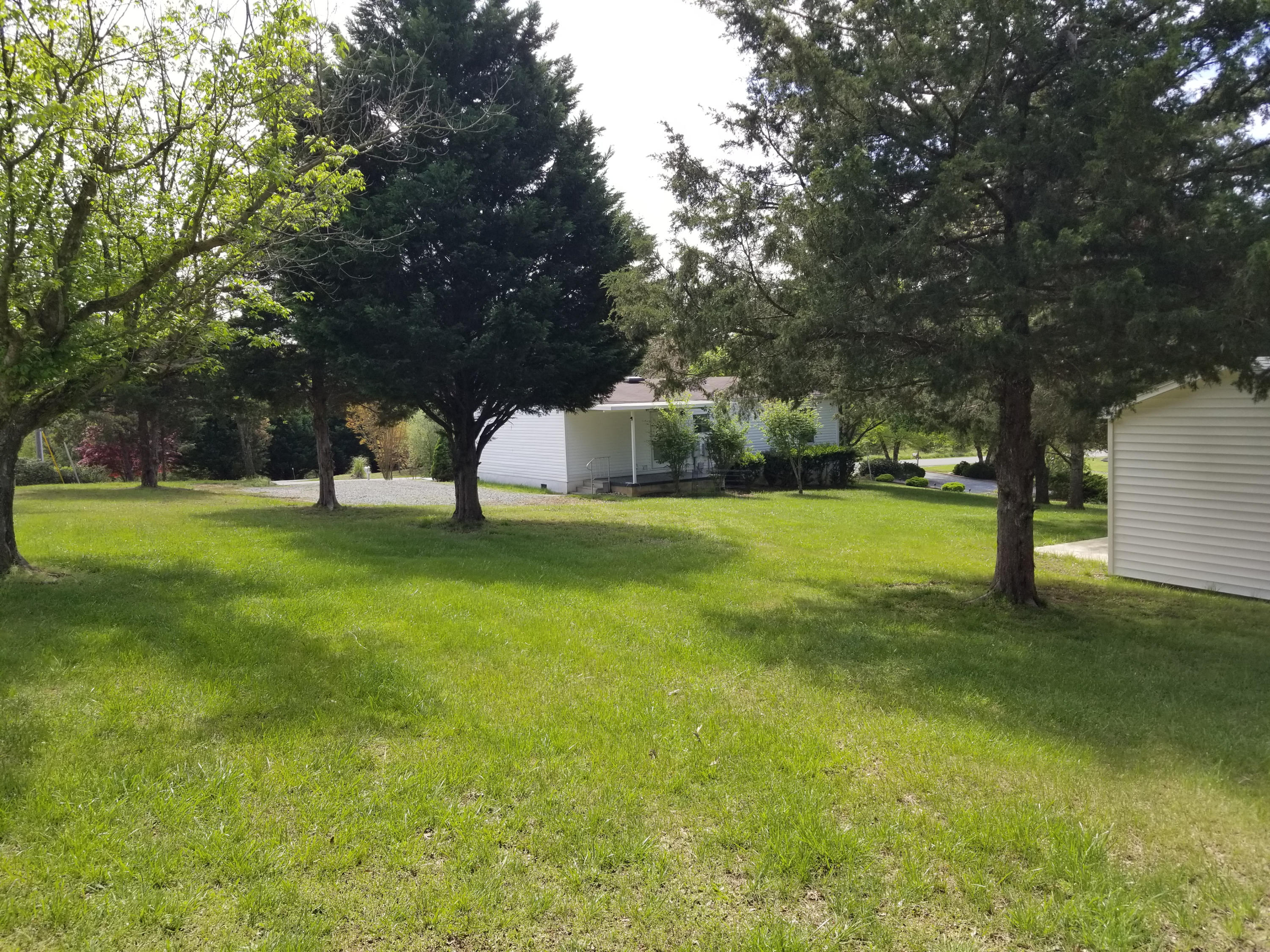 301 High Point Road Moneta, VA 24121 - Photo 22 of 35 21