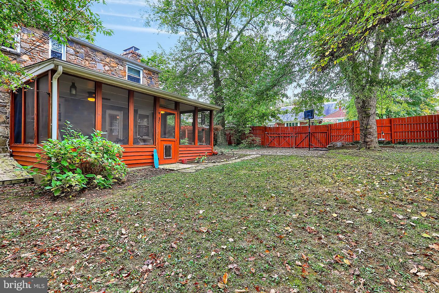2510 Pinebrush Road Baltimore, MD 21209 - Photo 22 of 28 Exterior (Rear)