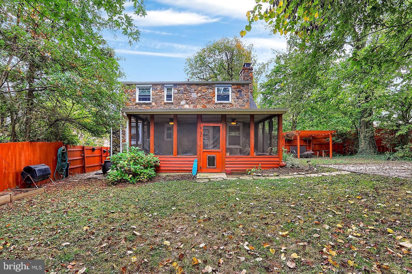 2510 Pinebrush Road Baltimore, MD 21209 - Photo 23 of 28 Exterior (Rear)