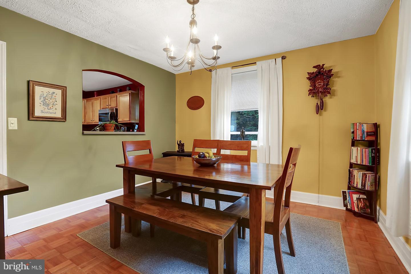 2510 Pinebrush Road Baltimore, MD 21209 - Photo 5 of 28 Dining Room