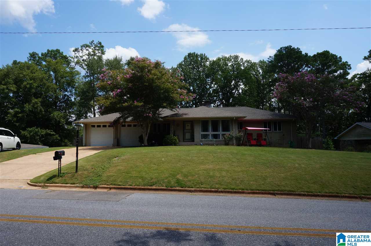 810 Pinecrest Road Sylacauga, AL 35150 - Photo 2 of 23