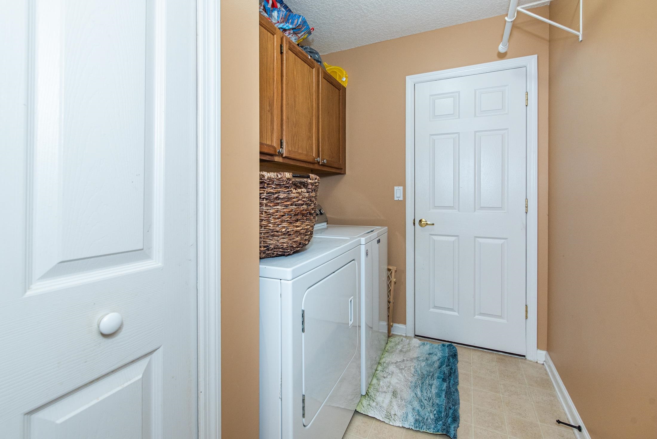 1809 Keswick Road St. Augustine, FL 32084 - Photo 24 of 39 a bathroom with a sink and a mirror