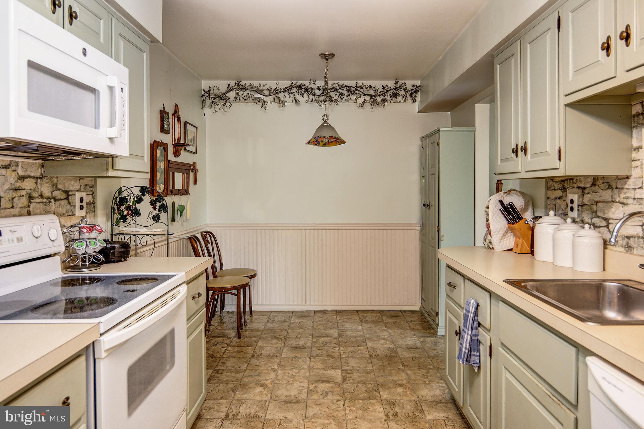 209 Haddonfield Commons, Unit 209 Haddonfield, NJ 08033 - Photo 10 of 21