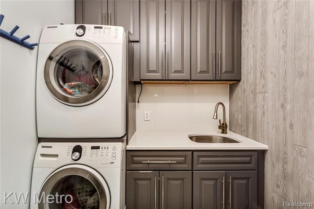 801 Bridgestone Drive Rochester Hills, MI 48309 - Photo 15 of 29