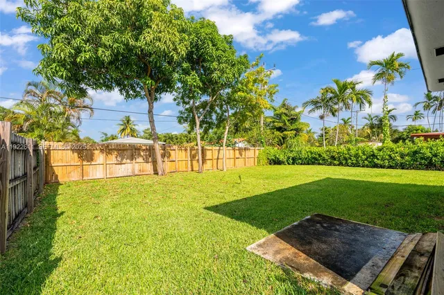 $595,999 | 1979 Northeast 176th Street, North Miami Beach, FL 33162