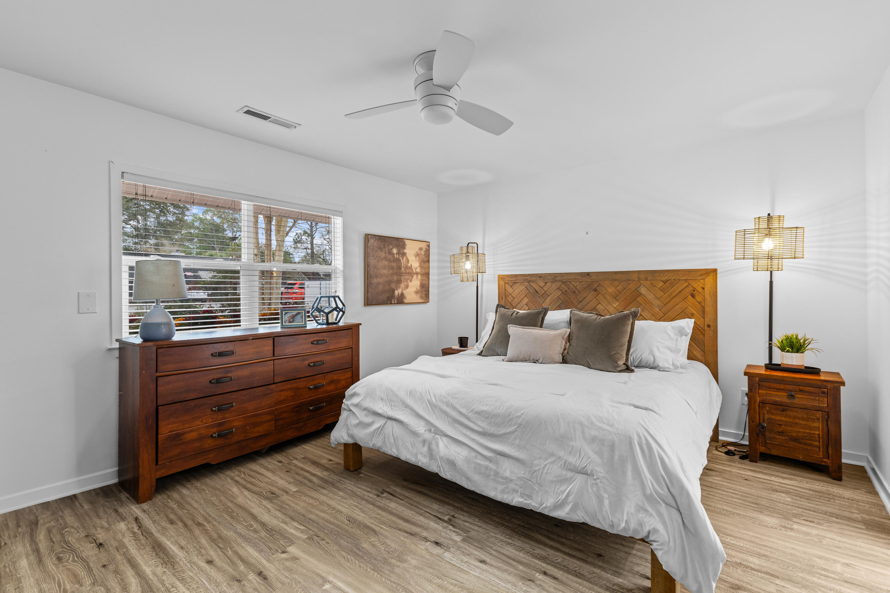 1115 Honeysuckle Court Mount Pleasant, SC 29464 - Photo 9 of 19 Large Primary Bedroom