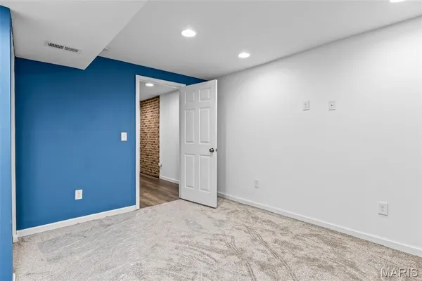 $269,900 | 68 Rainbow Drive, Fenton, MO 63026