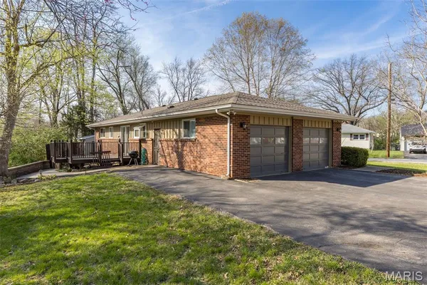 $269,900 | 68 Rainbow Drive, Fenton, MO 63026