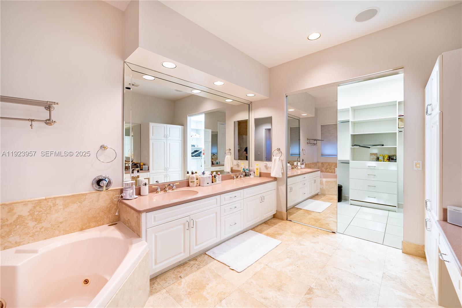 1547 Mariner Way Hollywood, FL 33019 - Photo 37 of 50