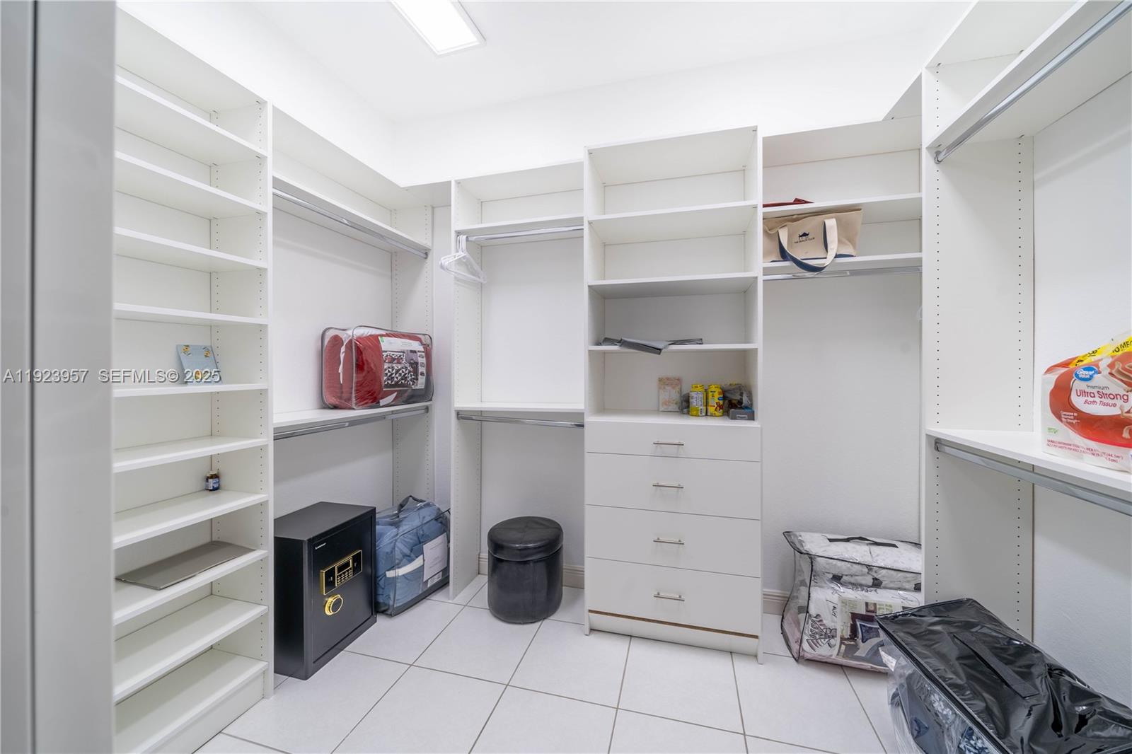 1547 Mariner Way Hollywood, FL 33019 - Photo 39 of 50