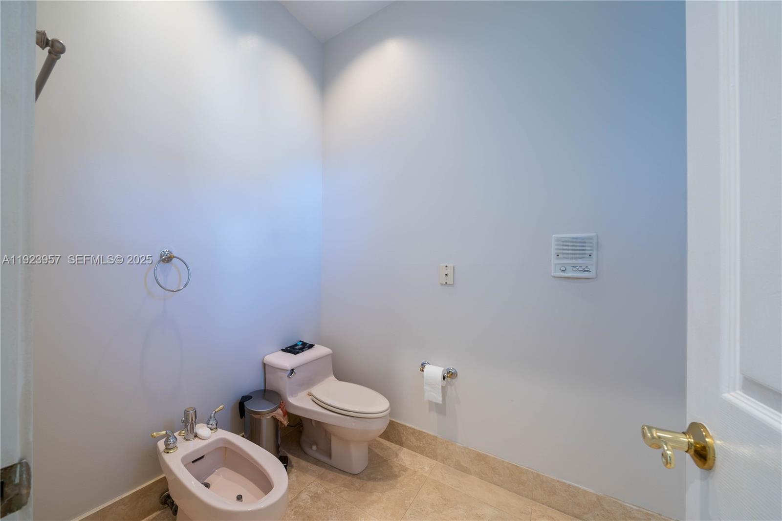 1547 Mariner Way Hollywood, FL 33019 - Photo 41 of 50