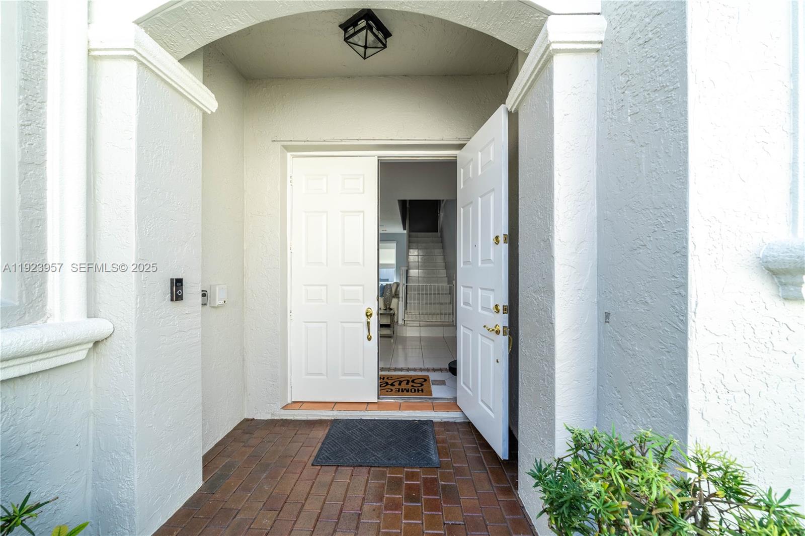 1547 Mariner Way Hollywood, FL 33019 - Photo 6 of 50