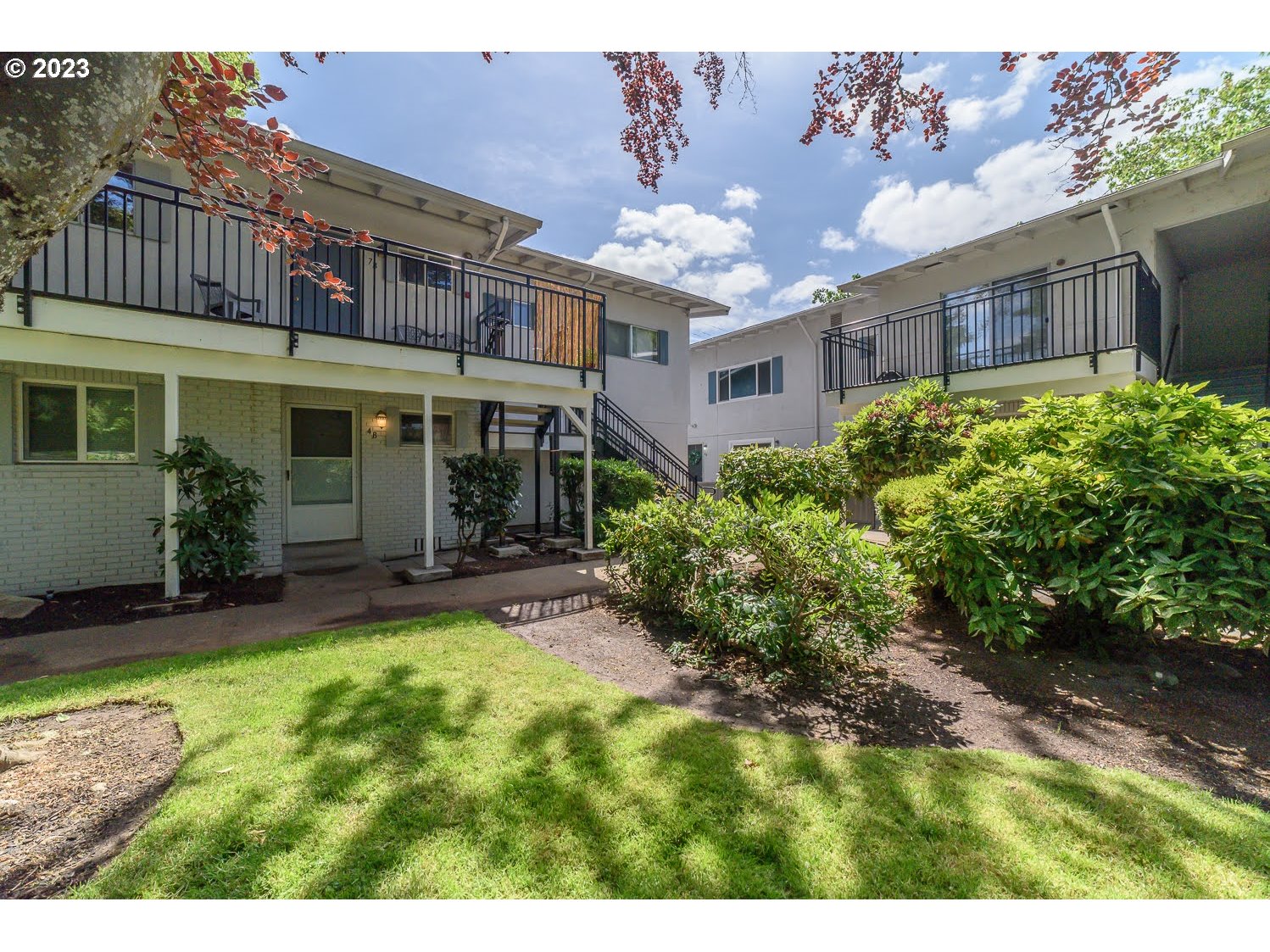 599 Coburg Road, Unit 4A Eugene, OR 97401 - Photo 3 of 28 Gallery Image 3
