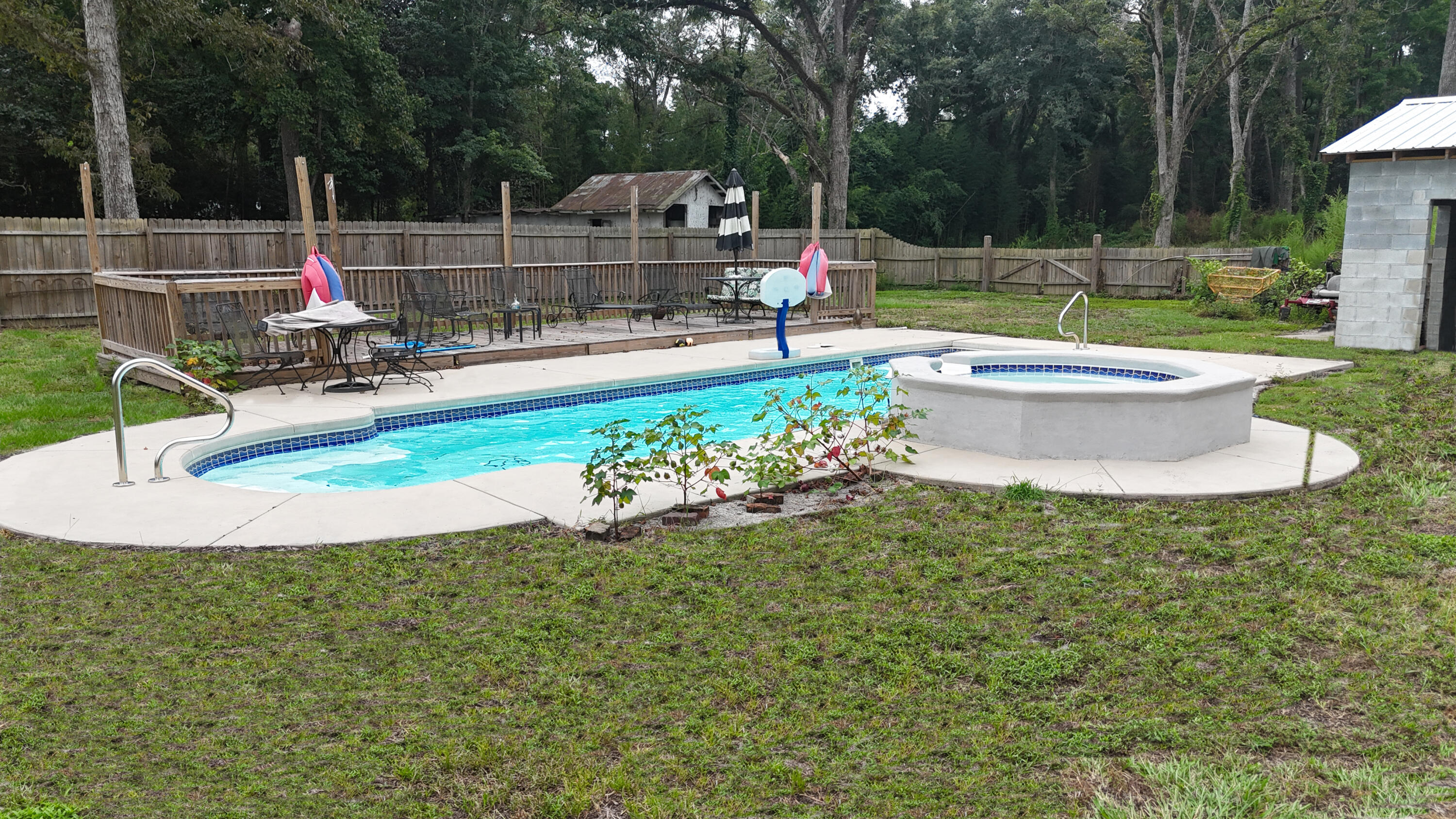106 County Rd S-18-134 Reevesville, SC 29471 - Photo 11 of 37 Swimming Pool Church Street