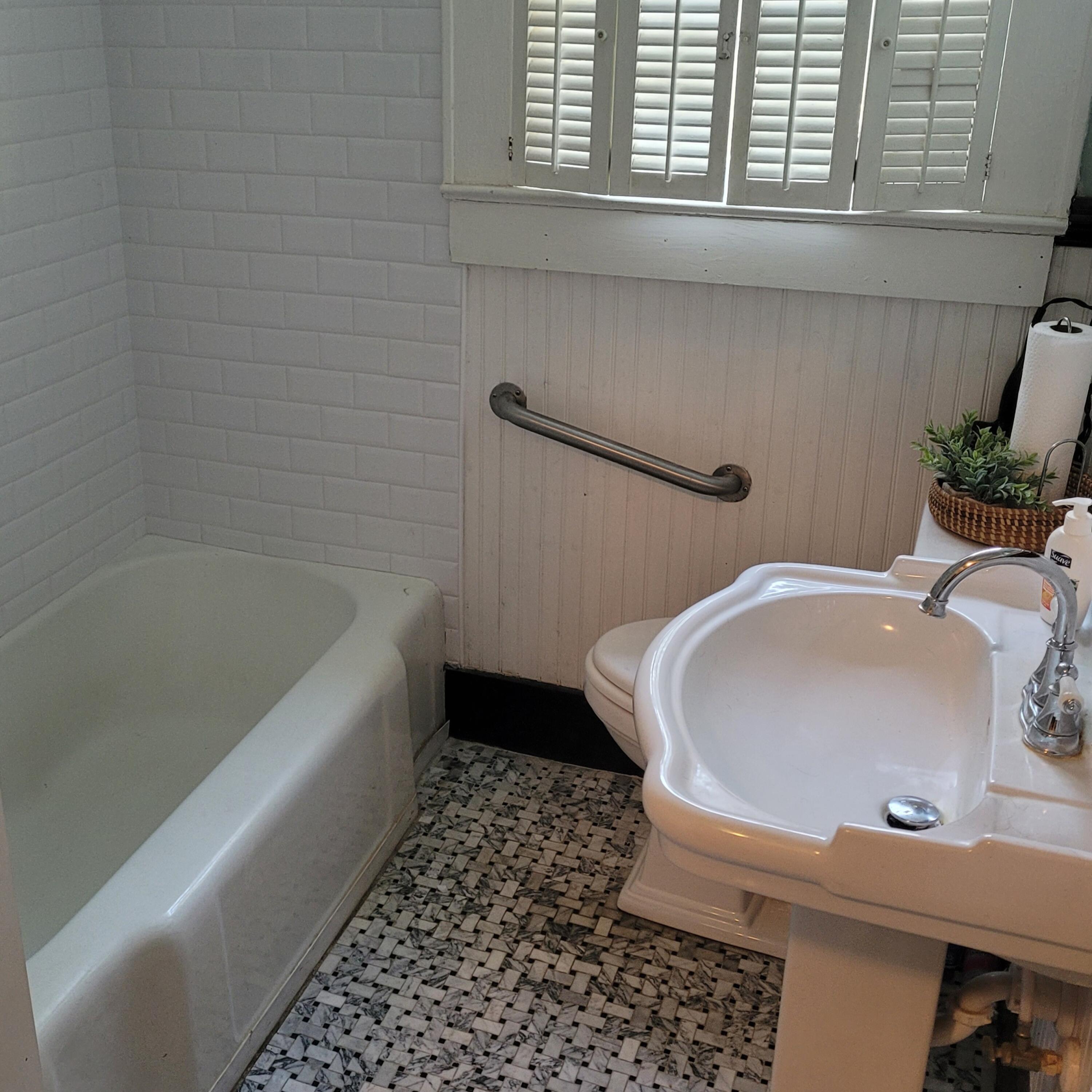 106 County Rd S-18-134 Reevesville, SC 29471 - Photo 25 of 37 Main Bathroom